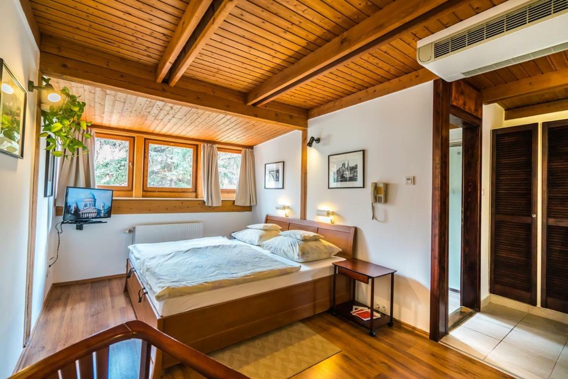 Szent Kristof Panzio Hotel Esztergom Ngoại thất bức ảnh
