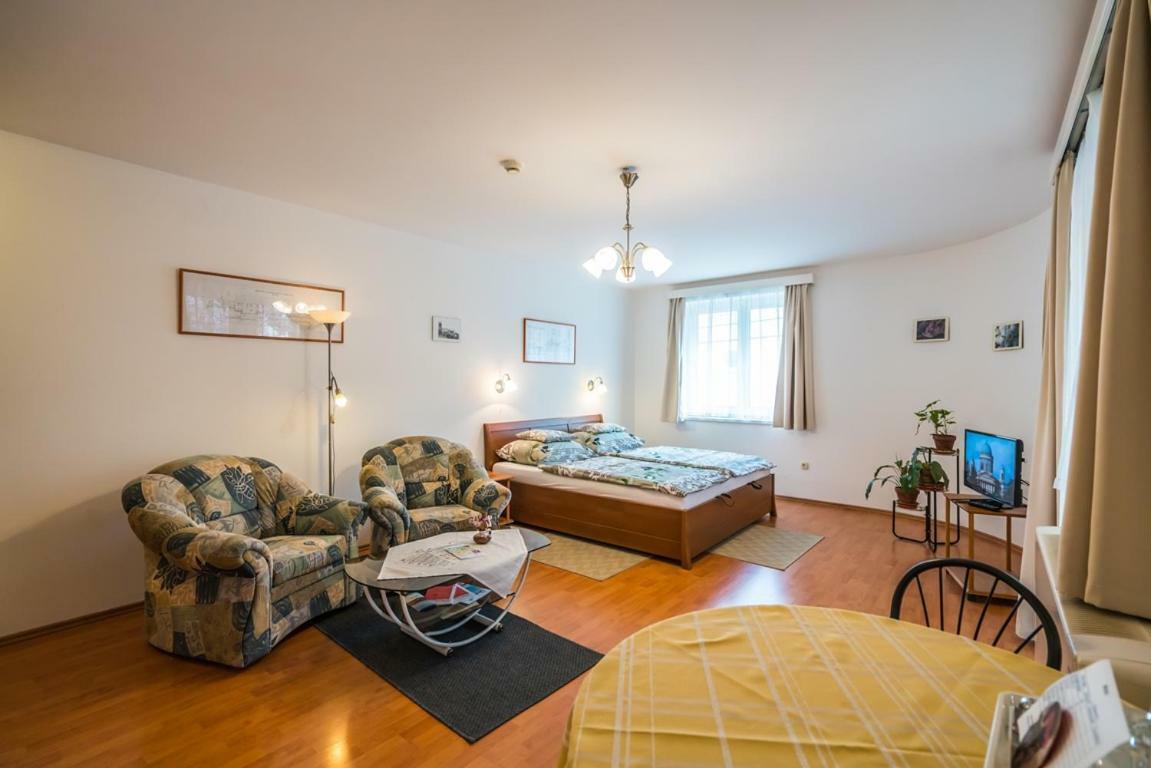 Szent Kristof Panzio Hotel Esztergom Ngoại thất bức ảnh