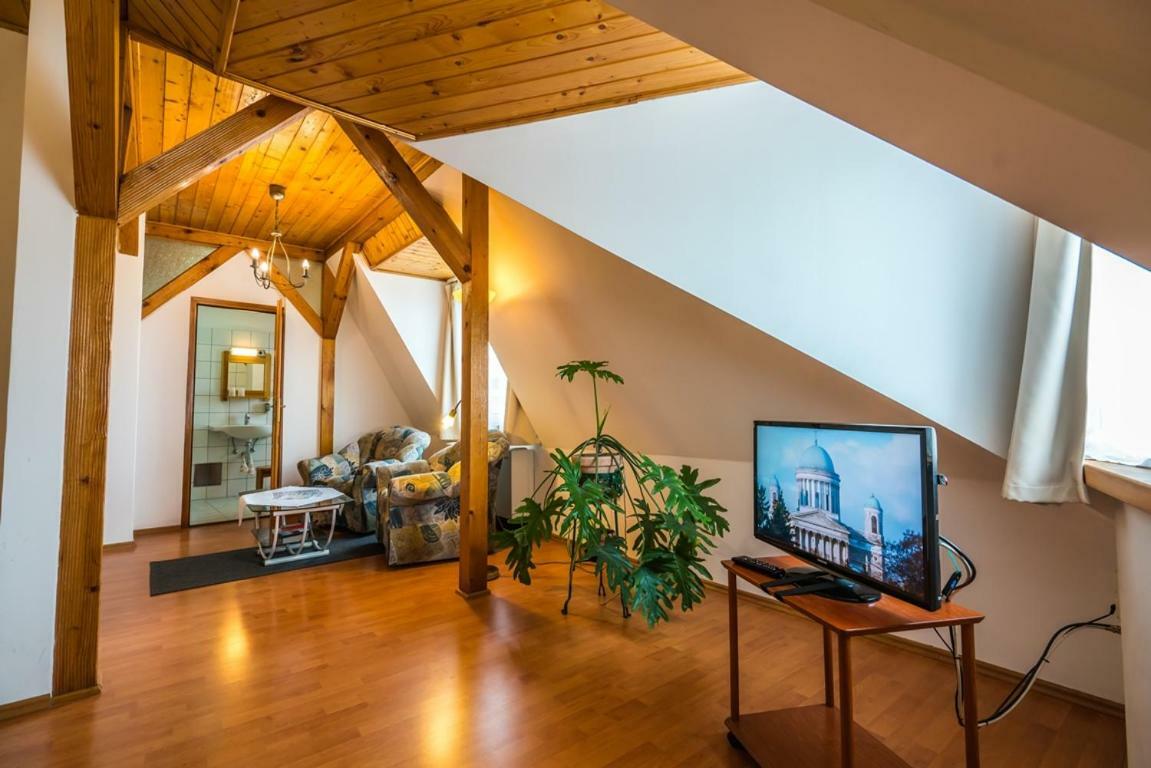 Szent Kristof Panzio Hotel Esztergom Ngoại thất bức ảnh