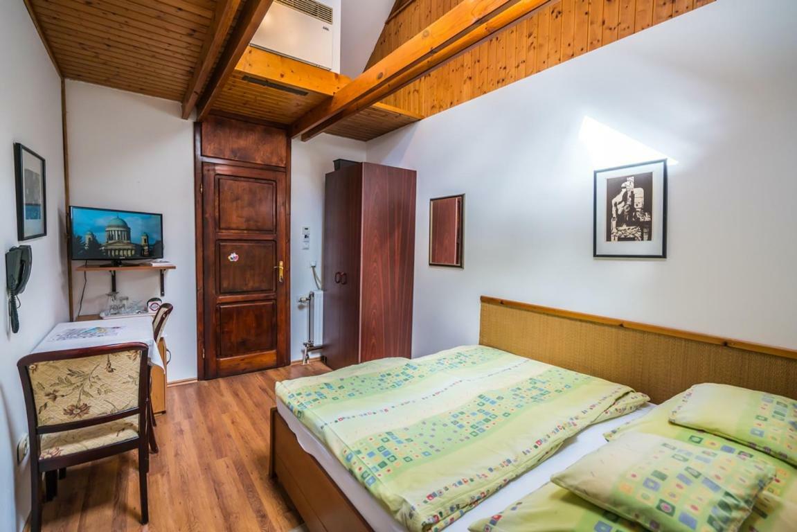 Szent Kristof Panzio Hotel Esztergom Ngoại thất bức ảnh