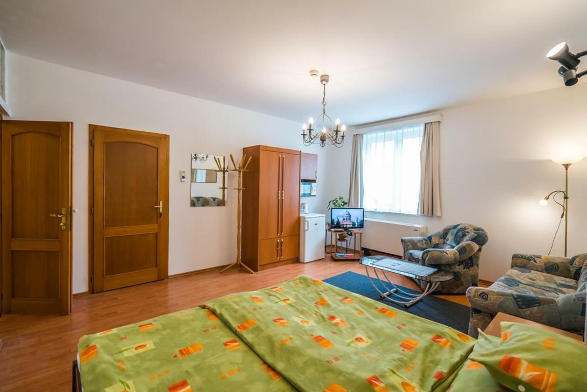 Szent Kristof Panzio Hotel Esztergom Ngoại thất bức ảnh