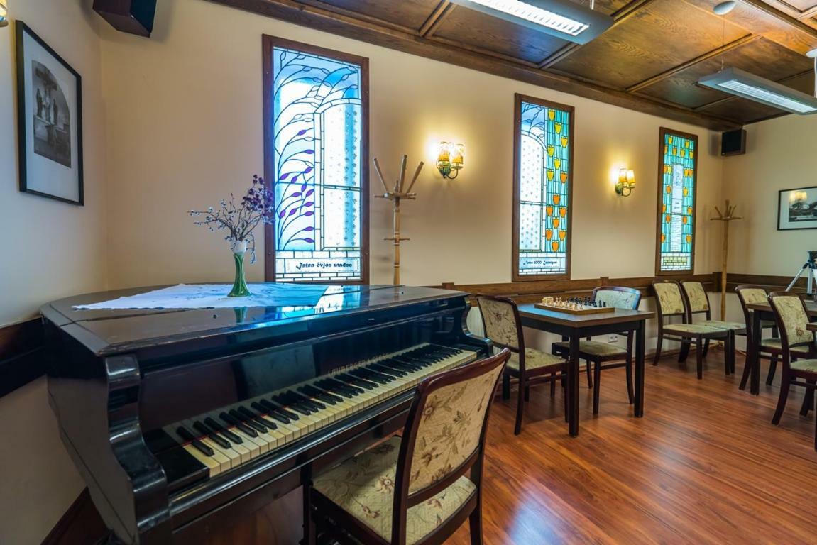 Szent Kristof Panzio Hotel Esztergom Ngoại thất bức ảnh
